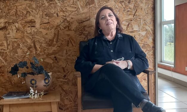 Elena Jara:  Una vida junto a LP